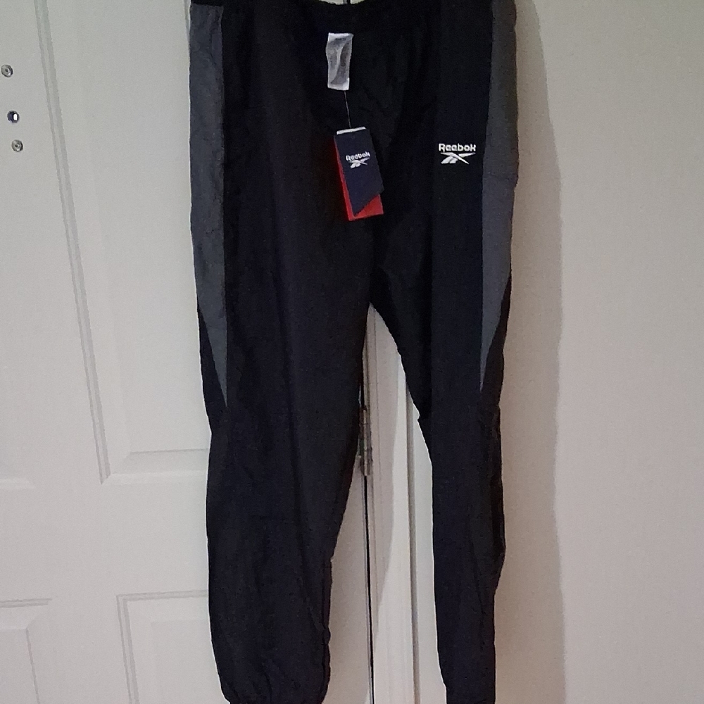 Reebok Men's Black and Gray Joggers